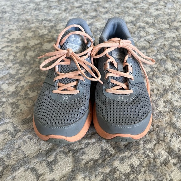 EUC Under Armour Gray and Coral Fuel Sneakers with Breathable Mesh, Size 8.5 - Picture 1 of 6
